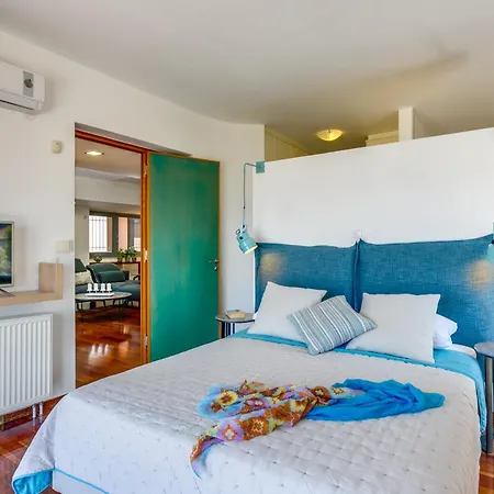 Villa Unlimited Blue *